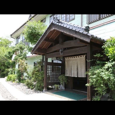 【一泊朝食付】掛け流しの温泉でゆったり♪朝は和食で♪♪